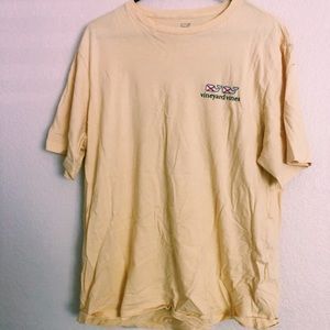 vineyard vines t-shirt